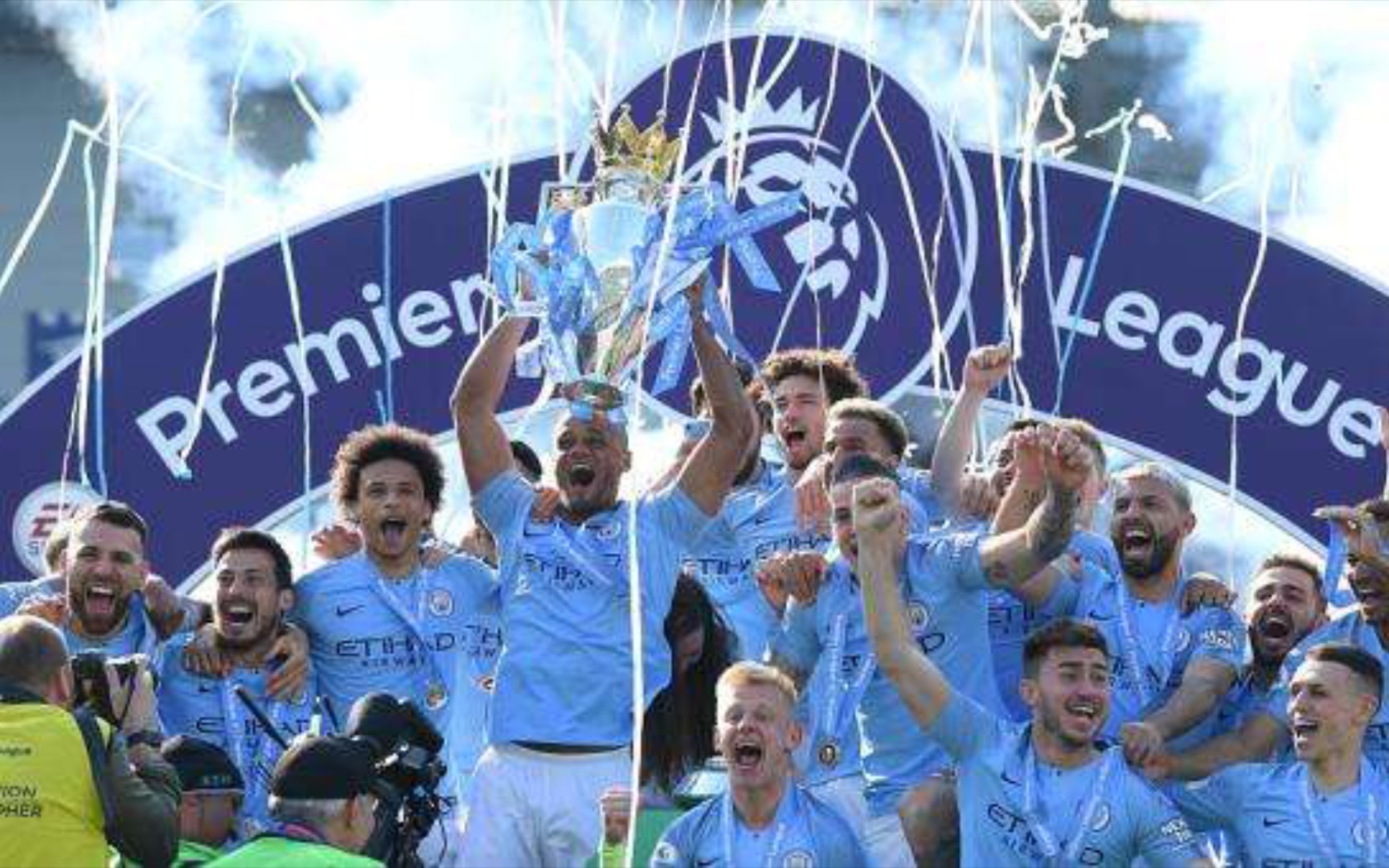 球队教练需 球队教练需